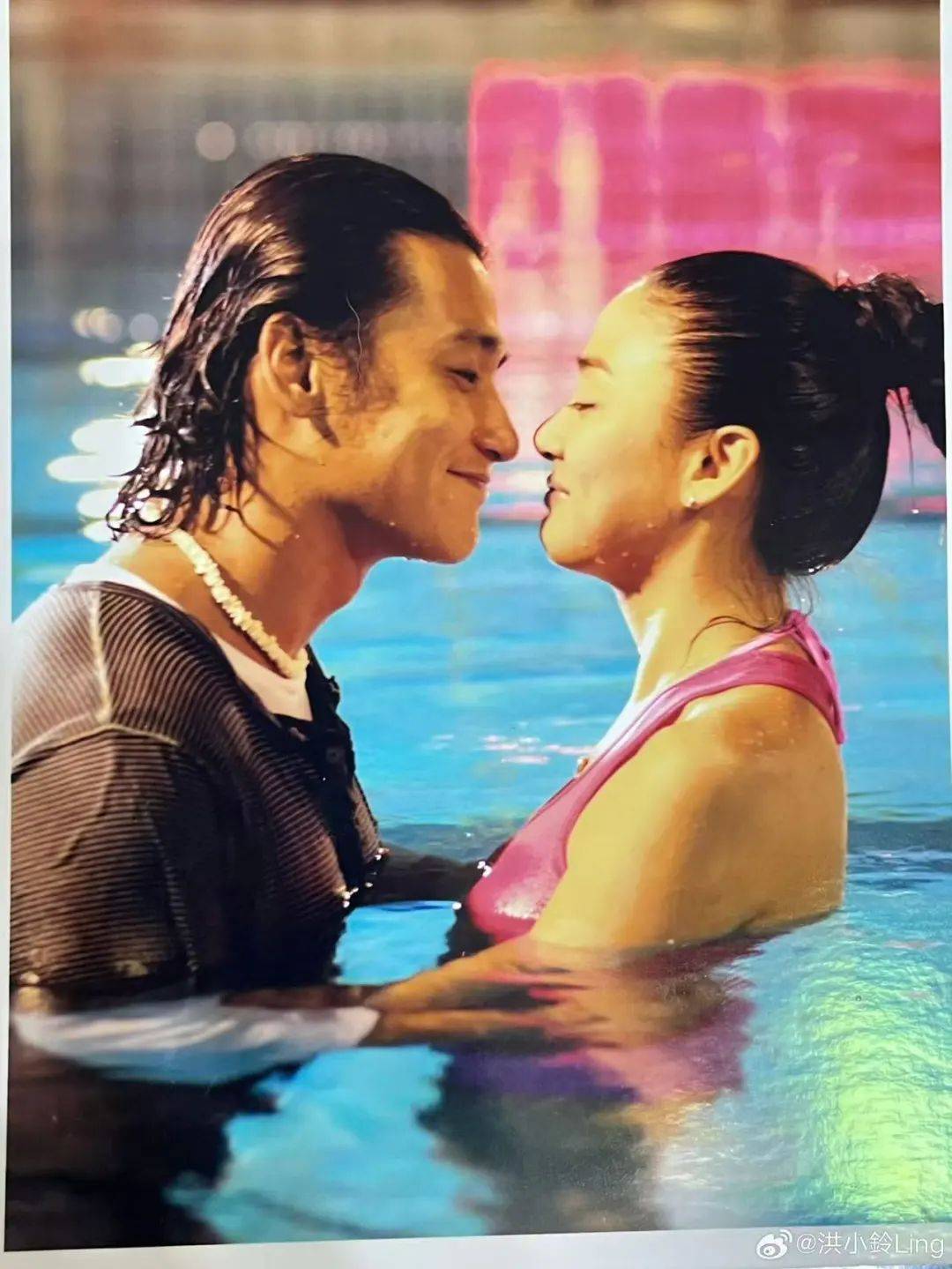 刚刚！明星情侣官宣结婚！