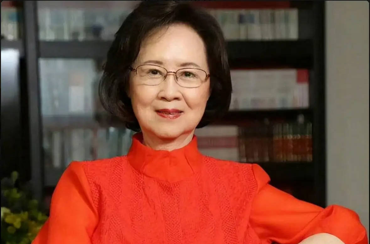 琼瑶去世前一天仍回复粉丝留言：收拾好我的心情，让这一生的爱恋，做个了断