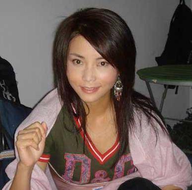 李钰：因癌症去世，男友汪雨已经结婚生子，只有母亲还记得她！