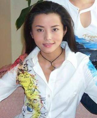 李钰：因癌症去世，男友汪雨已经结婚生子，只有母亲还记得她！
