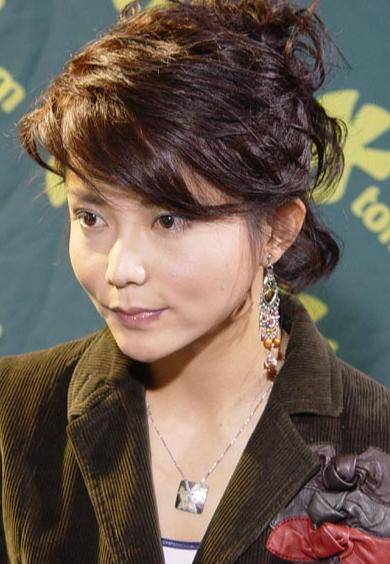 李钰：因癌症去世，男友汪雨已经结婚生子，只有母亲还记得她！