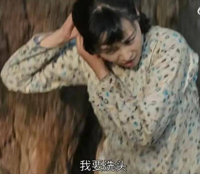 抗日神剧惊现逆天整容脸，主演导演都她一人，胡编程度堪称史诗级