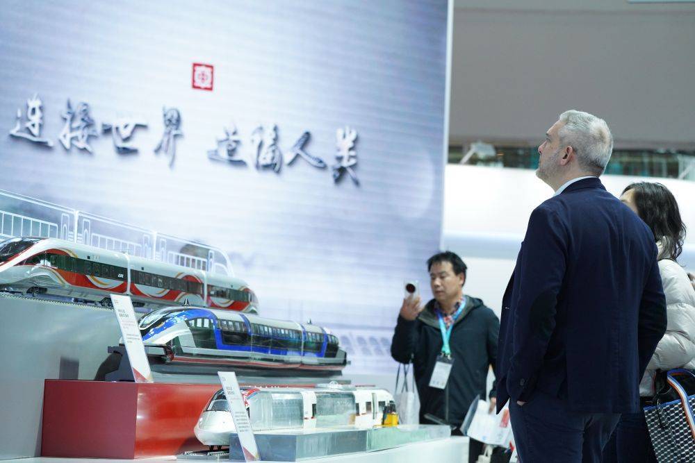 十字路口的历史抉择——回眸2024年的世界