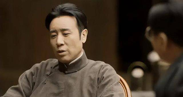 于和伟：3岁丧父，吃姐姐奶水长大，成名后为8个哥哥姐姐买房！