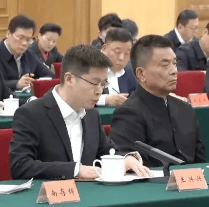 任正非、马化腾、马云、雷军、梁文锋等参加！这场民营企业座谈会释放了哪些信号？
