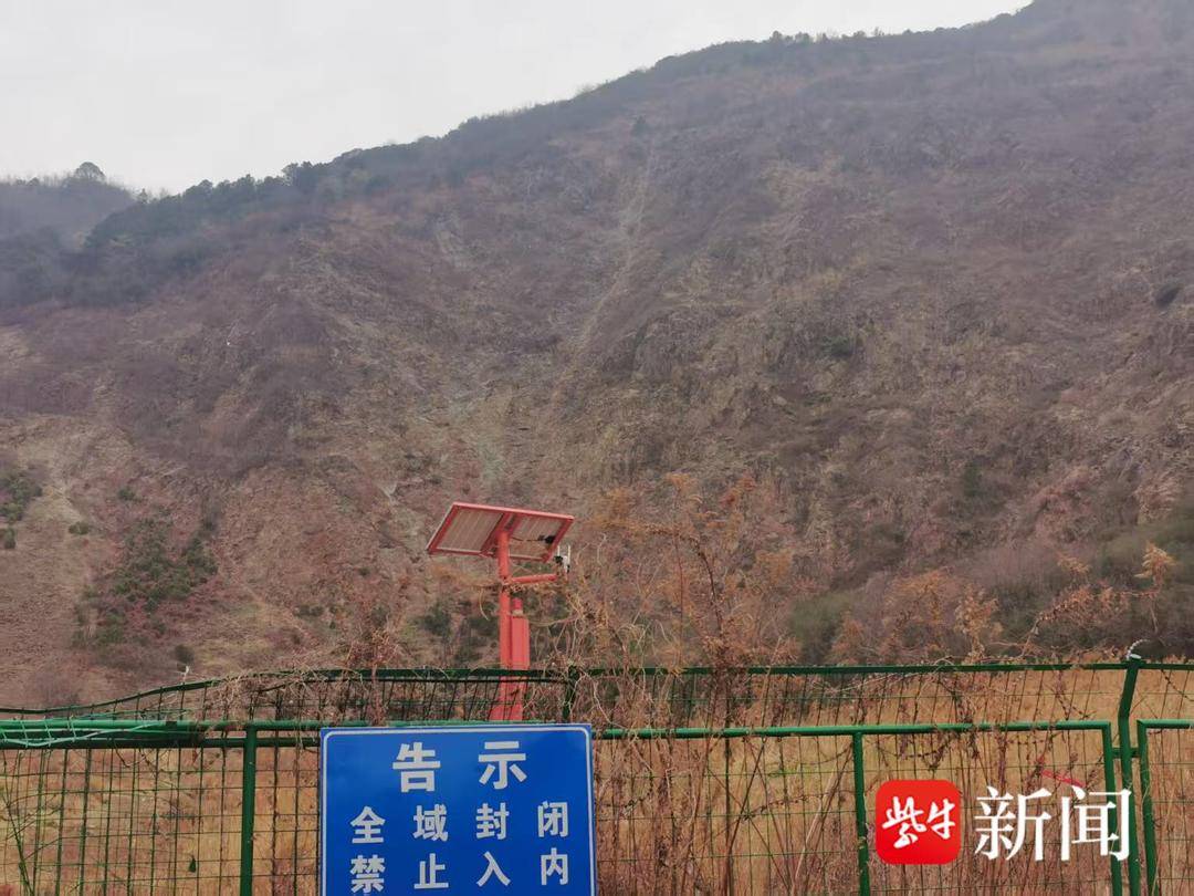 男子攀爬苏州高新区“钉子崖”发生坠亡，事发后依旧有人偷偷攀爬 律师：擅闯禁区发生意外，当事人应担责