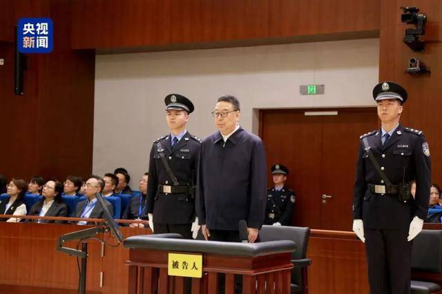 吴英杰受审，在西藏自治区党委书记等岗位上敛财3.43亿