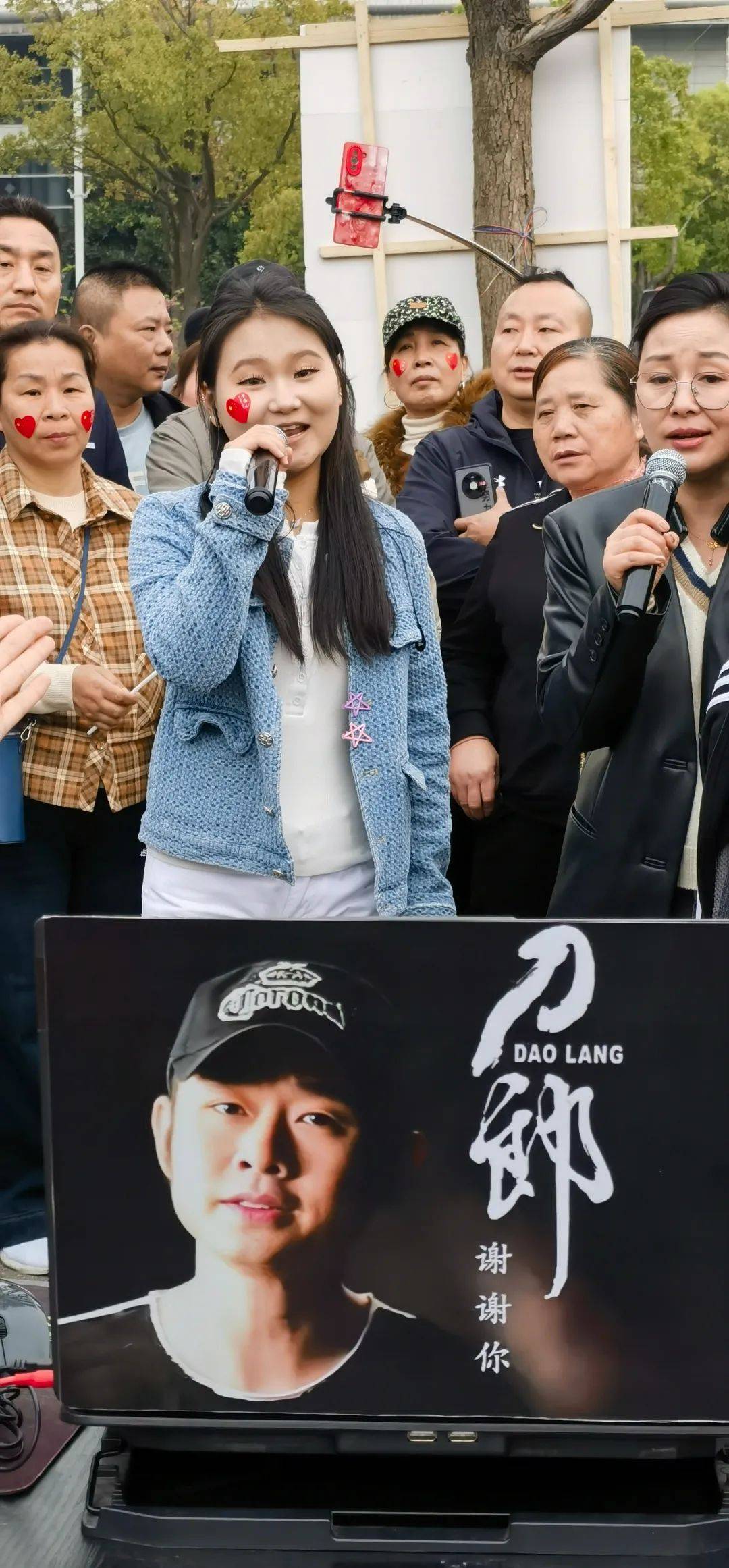 就在刚刚！武汉万人现场沸腾！知名男演员昨晚也悄悄现身
