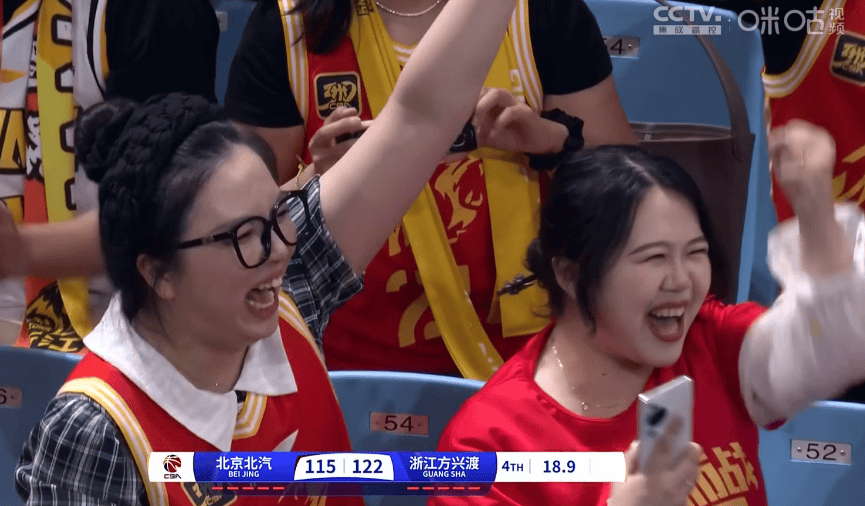 刚刚，杭州沸腾了！历史首个！