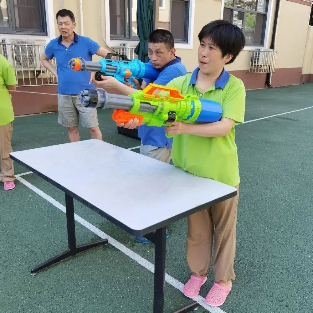 湖南网友在视频中听到方言“双塘村”，只用一天，漂泊18年的女子找到家