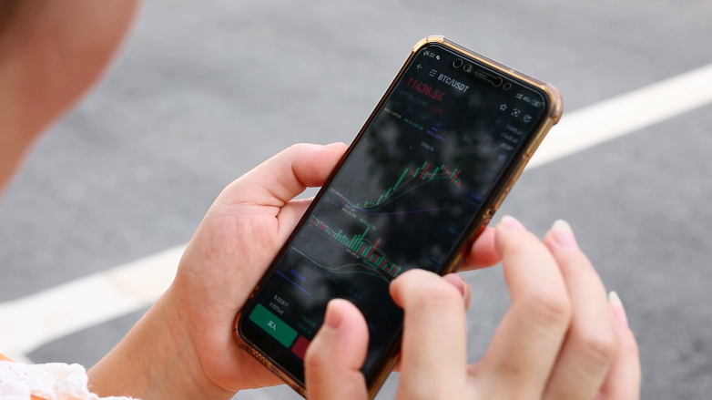 重庆炒币群(炒币收费群值不值)